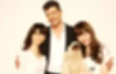 Robin Thicke Berkolaborasi Dengan AKB48