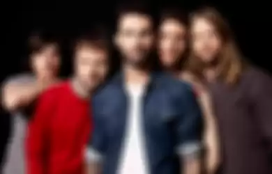 Maroon 5 Sebar Video Klip Love Somebody