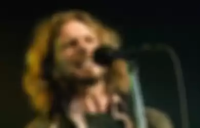 Eddie Vedder Pearl Jam Jadi Backing Vokal