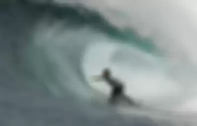 Mengejar Ombak Chasing Waves