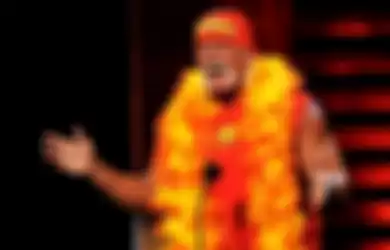 Pegulat Hulk Hogan Dilarikan Ke Rumah Sakit
