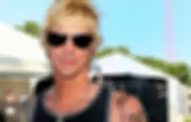 Duff Ex Guns N Roses McKagan Fans Berat Justin Bieber