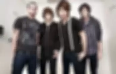 All Time Low Kembali Bawakan Lagu Baru Paper Moon
