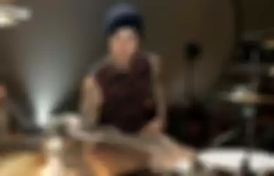 Travis Blink 182 Barker Sempat Terancam Stop Main Drum