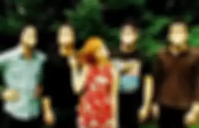 Behind The Scene Paramore Playing God