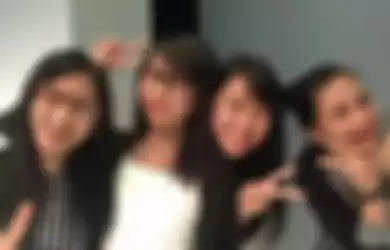 JKT48 dan Luna Maya