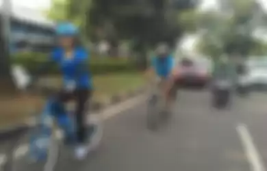 Haruka JKT48 bersepeda dari Jakarta ke Surabaya!