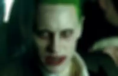 damaged di dahi Joker menggambarkan isi kepala