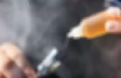 Vape Sama Bahayanya dengan Rokok. Bener Nggak, Sih?