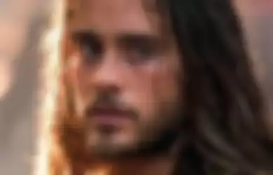 Jared Leto sebagai Hephaistion