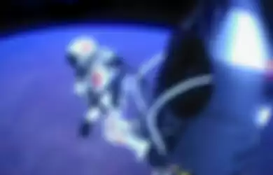 Rasakan Sensasi Space Jump Dari Ketinggian 39 Km Ala Felix Baumgartner