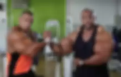 Tony 'Hulk' Geraldo (49) dan Alvaro 'Conan' Pereira (50) sangat terobsesi dengan otot-otot besar.