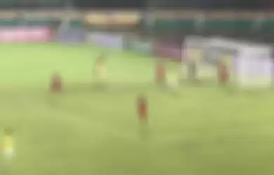 Bisa jadi ini salah satu gol bunuh diri terbaik