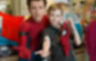 Spider-Man Mengunjungi Anak Yang Sakit