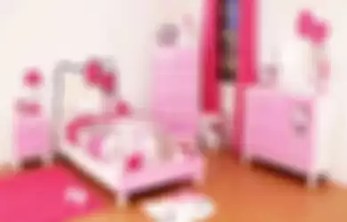 Menggemaskan! Kamar Tidur Tema Hello Kitty