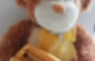 Teknik Simpel Mencuci Boneka Kesayangan