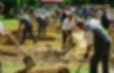 Untuk Menghormati Jasa Para Penggali Kubur, Hongaria Selenggarakan Turnamen Adu Cepat Gali Kubur