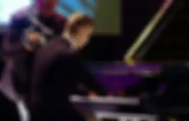 Remaja Asal Rusia Yang Lahir Tanpa Jari Tangan Justru Menjadi Piano Terkenal
