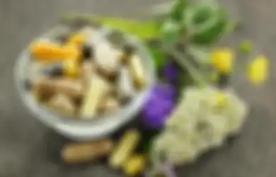 Hati-hati! Jangan Sembarangan Mengonsumsi Ramuan Herbal Sebelum Kenali Sifat dan Cermati Efeknya