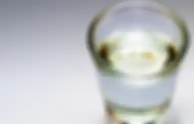 Inilah Alasan Anda Harus Minum Air Putih Saat Bangun Tidur