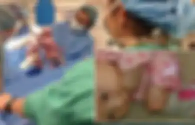 Sepasang Bayi Lahir dengan Berpegangan Tangan dan Tak Terpisahkan