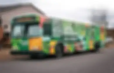 MetroMarket, Bus Toko Kelontong yang Berkeliling di Wilayah Terpencil dengan Misi Sosial yang Mulia