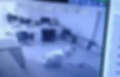 Meski Aneh, Perampok Ini Berhasil Lumpuhkan Alarm Bank Setelah Membungkus Diri dengan Aluminium Foil