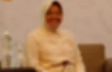 Melihat Cara Wali Kota Risma Membiasakan Anaknya Jujur tentang Uang