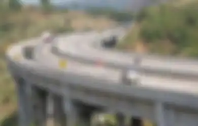 Masalah 'Klasik' Inilah yang Bikin Indonesia Kalah Pesat Dibanding Malaysia dalam Pembangunan Jalan Tol