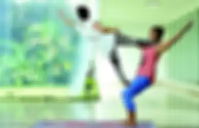 Akroyoga, Menggabungkan Akrobat dan Yoga