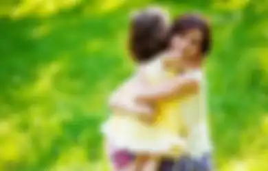 Ini Alasan Mengapa Masyarakat Indonesia Sulit Mengungkapkan Rasa Cinta pada Orang Tua