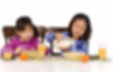 Inilah Jenis Makanan yang Bisa menambah Kecerdasan Anak