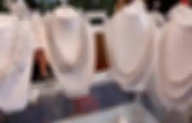 Cara Menyimpan Kalung Mutiara: Jangan Digantung
