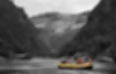 Berakit-rakit ke Hulu Berenang-renang ke Tepian