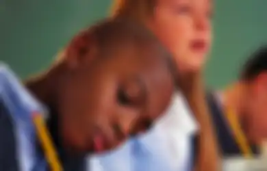 Remaja Berkulit Hitam Ini Diskors dari Sekolah Gara-gara Menatap Gadis Berkulit Putih