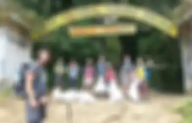 Aksi Bersih-bersih Gunung Rinjani para Bule Ini Mendapat Banyak Pujian Netizen