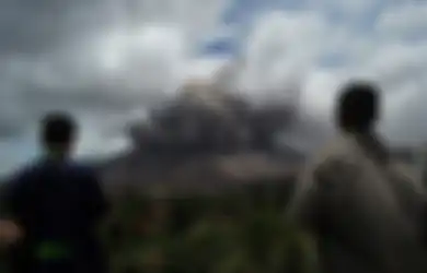 Foto Letusan Gunung Sinabung Jadi Photo of The Day The New York Times dan Reuters