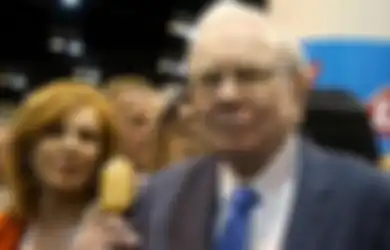 Ingin Makan Siang dengan Warren Buffet? Siapkan 31 Miliar Rupiah