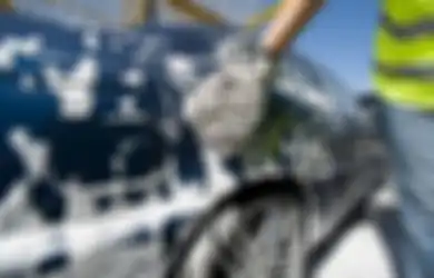 Mau Bakar 200 Kalori? Cuci Mobil Saja!