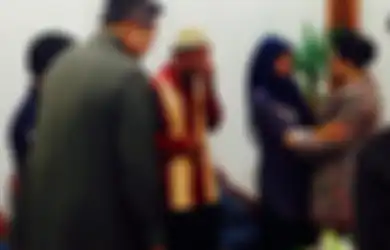 Bertemu SBY, Wisudawati Anak Tukang Becak Itu Mendapat Beasiswa S2 di Luar Negeri