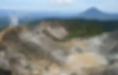 Wisata Karo: Merangkaki Rimba Karo Simalem