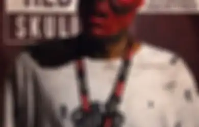 Bapak Ini Nekat Permak Wajahnya Agar Seperti Red Skull, si Hantu Nazi