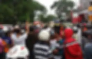 Pesawat Latih Tempur TNI AU Jatuh Menimpa Rumah Warga