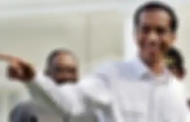 Tetap Tegar Meski Digoyang Aneka Manuver Politik, Apa Jamu Rahasia Jokowi Setiap Pagi?