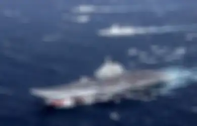 Makin Tegang, Kapal Induk China Lintasi Selat Taiwan