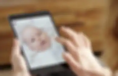 Tak Hanya Cari Jodoh, Mengadopsi Bayi Bisa Dilakukan Lewat Aplikasi