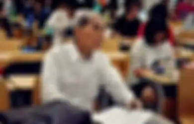 Umurnya Sudah 105 Tahun, Tapi Semangat Kakek Zhao Muhe untuk Kuliah Tak Pernah Surut