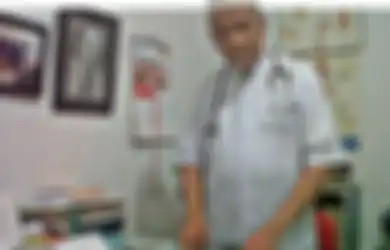 Dokter Aznan Lelo, 'Dokter Ikhlas' yang Tak Pernah Sekalipun Pasang Tarif untuk Para Pasiennya