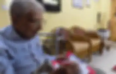 Ingin Memecahkan Masalah Kemiskinan, Buta Huruf, dan Pengangguran, Kakek 97 Tahun Kembali Sekolah