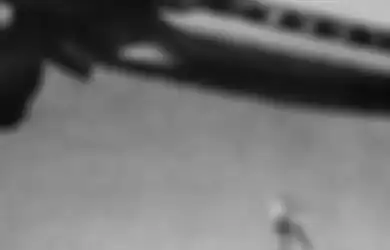 Inilah yang Terjadi Jika Kita Masuk ke Ruang Roda Pesawat Seperti Dilakukan Mario